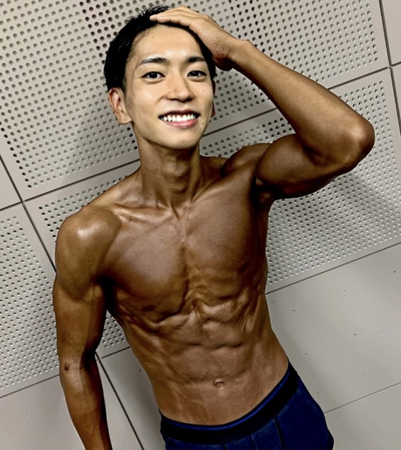 後藤舜アナの筋肉画像
