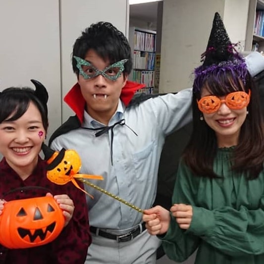 NHKの男性アナウンサー、小野文明(おのふみあき)アナに彼女はいるのか