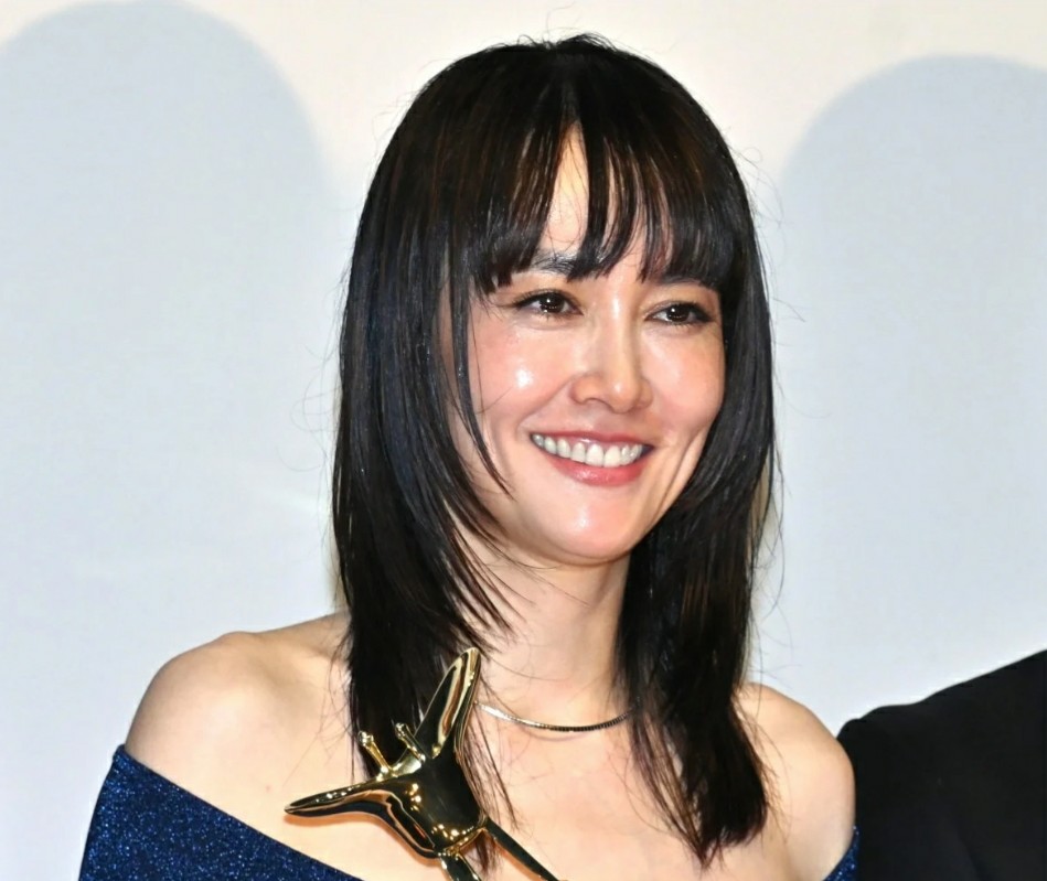 染谷将太の妻・菊地凛子